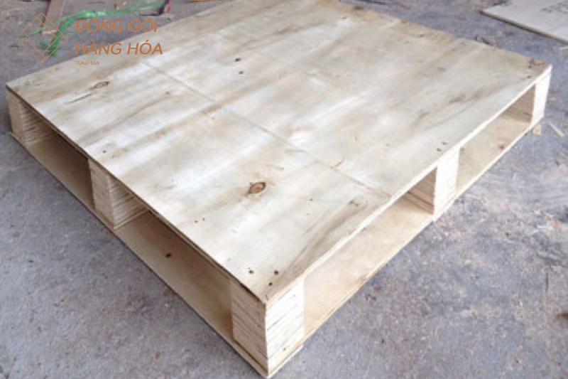 pallet go ep gia bao nhieu