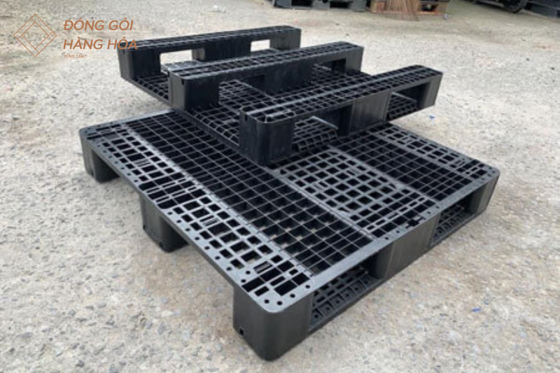 pallet nhua gia bao nhieu tien