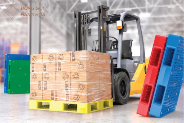 pallet nhua gia bao nhieu tien